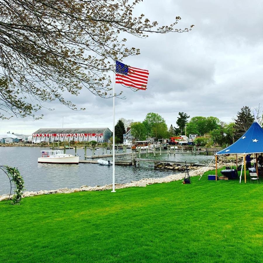 Hotel Harbor View Landing Mystic Exterior foto