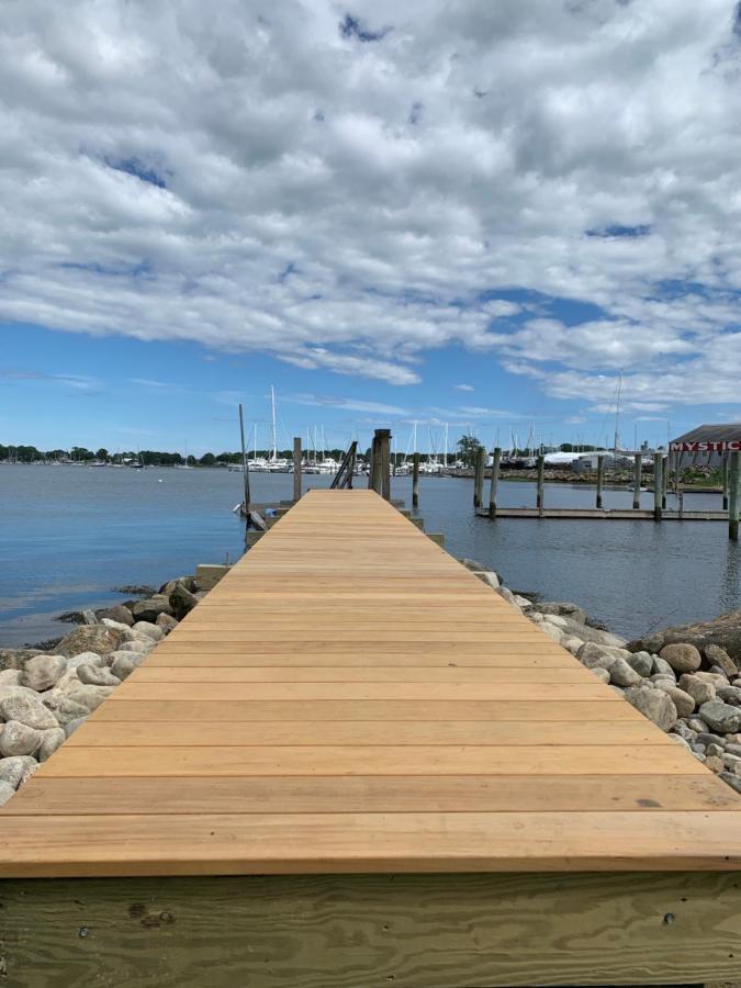 Hotel Harbor View Landing Mystic Exterior foto