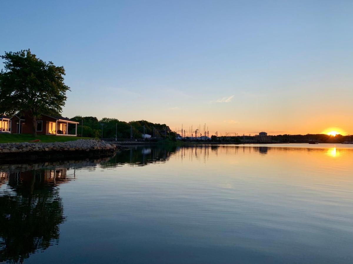 Hotel Harbor View Landing Mystic Exterior foto